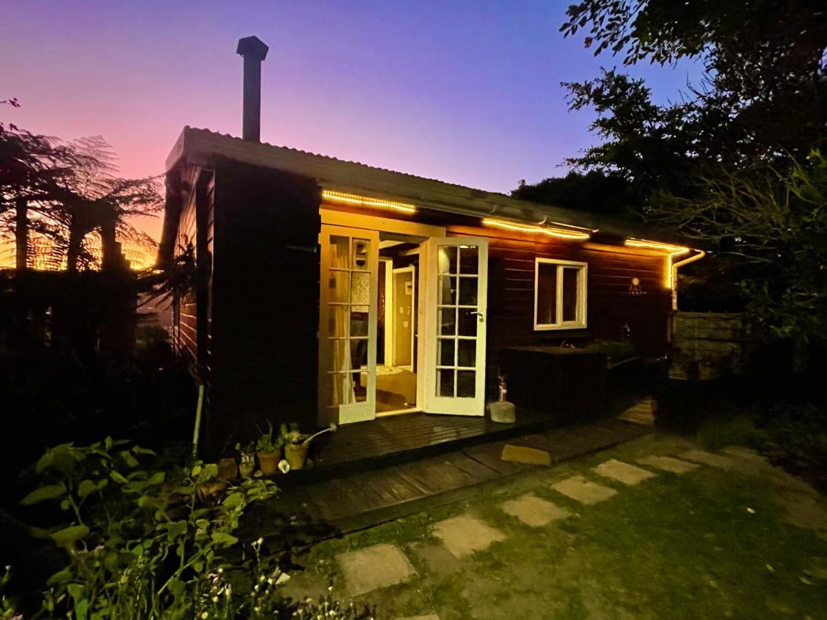 Moonriver Cottage, Prime Lagoon Views & Solar Power 克尼斯纳 外观 照片